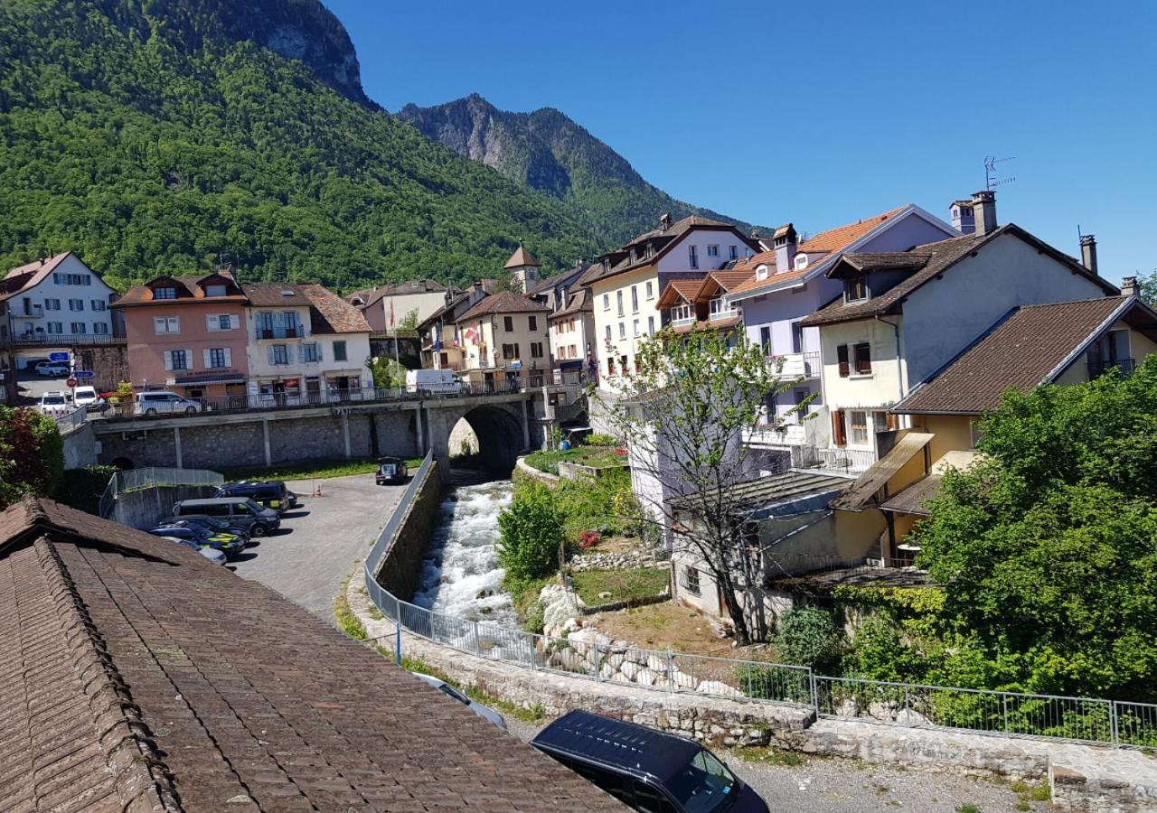 Отель Le Rivage Saint-Gingolph Экстерьер фото